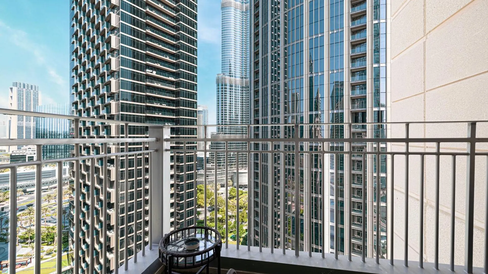 Splendid 2Br Burj Khalifa & Fountain View Apartment Dubai